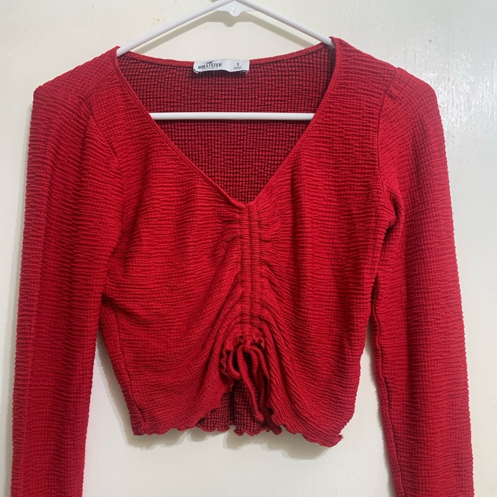 Red long sleeve scrunch front